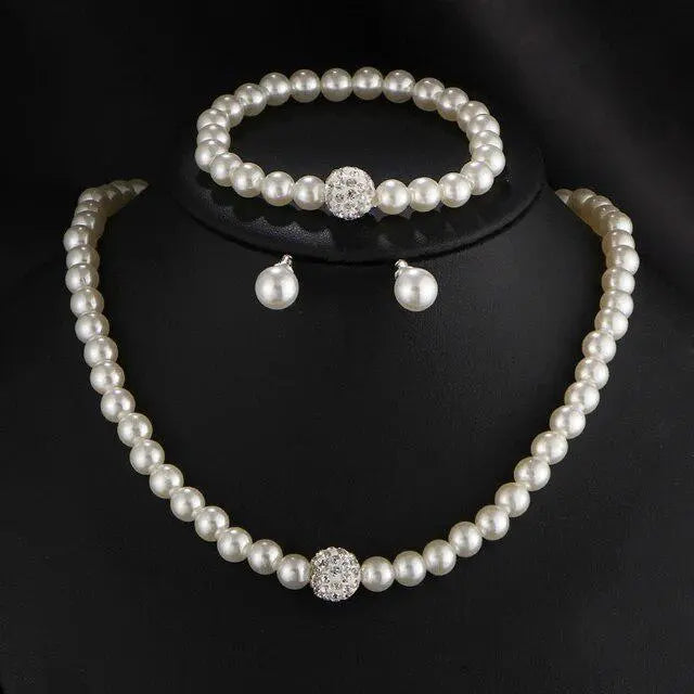 Elegant set of beads