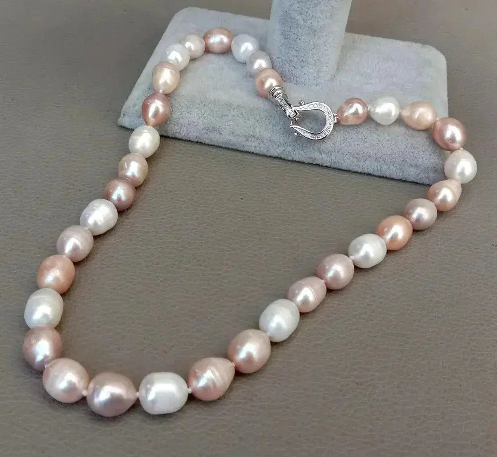 Colorful pearl necklace