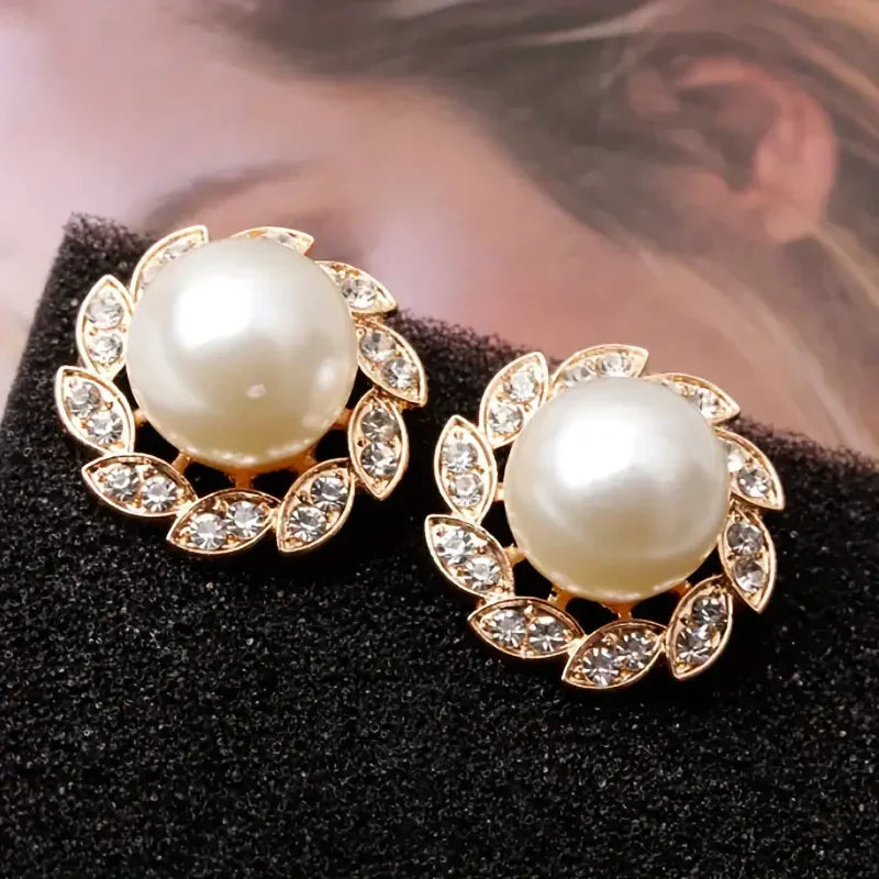 Exquisite Pearl and Shiny Leaves Earrings