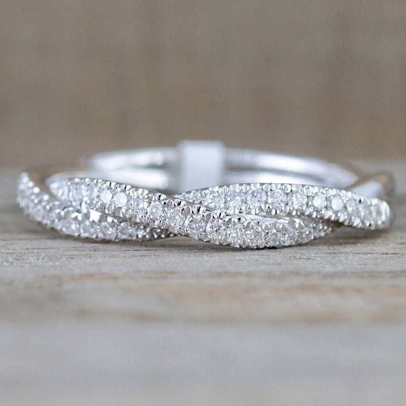 Luxury Zirconia Twisted Band Ring