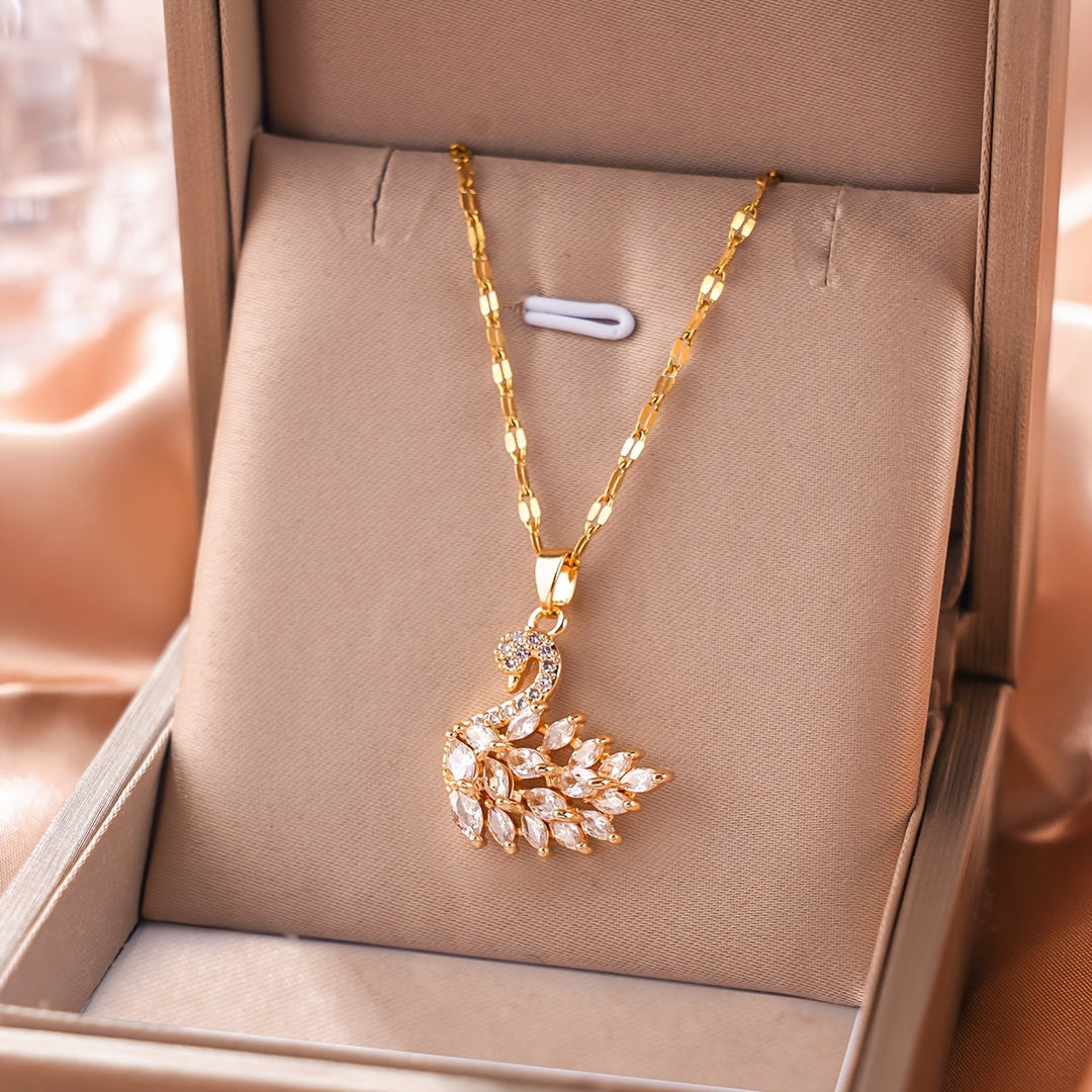 Elegant Swan Zirconia Pendant Necklace