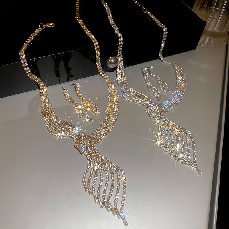 Leaf Pendant Necklace & Earrings