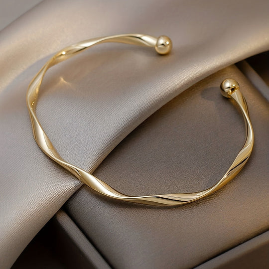 Simple Style Geometric Twisted Bangle