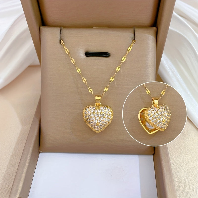 Heart-Shaped Clasp Pendant Necklace