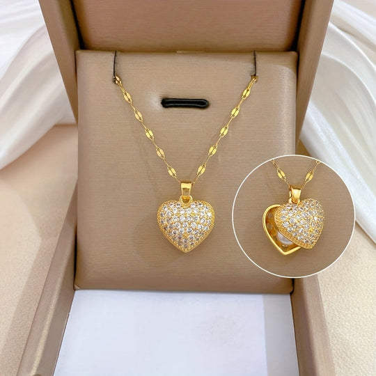 Heart-Shaped Clasp Pendant Necklace