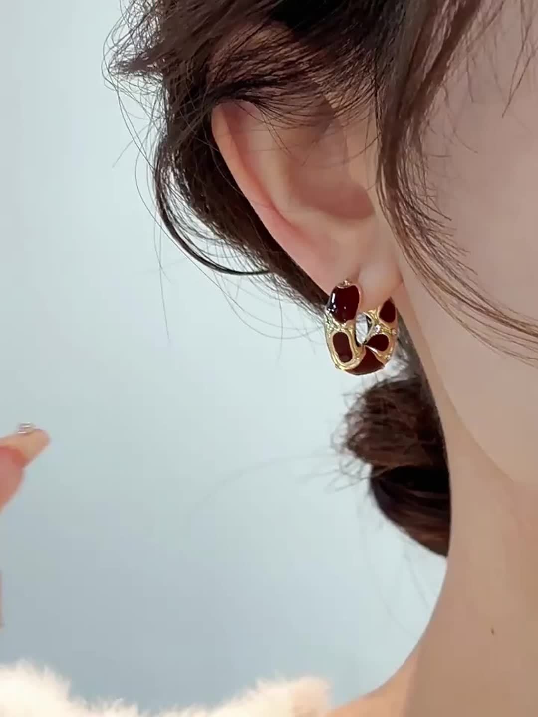 Vintage Elegant Style Hoop Earrings