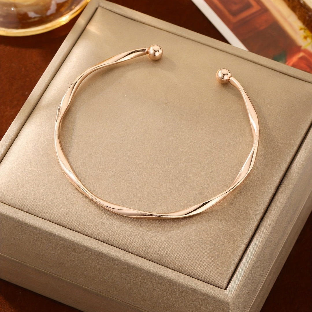 Simple Style Geometric Twisted Bangle