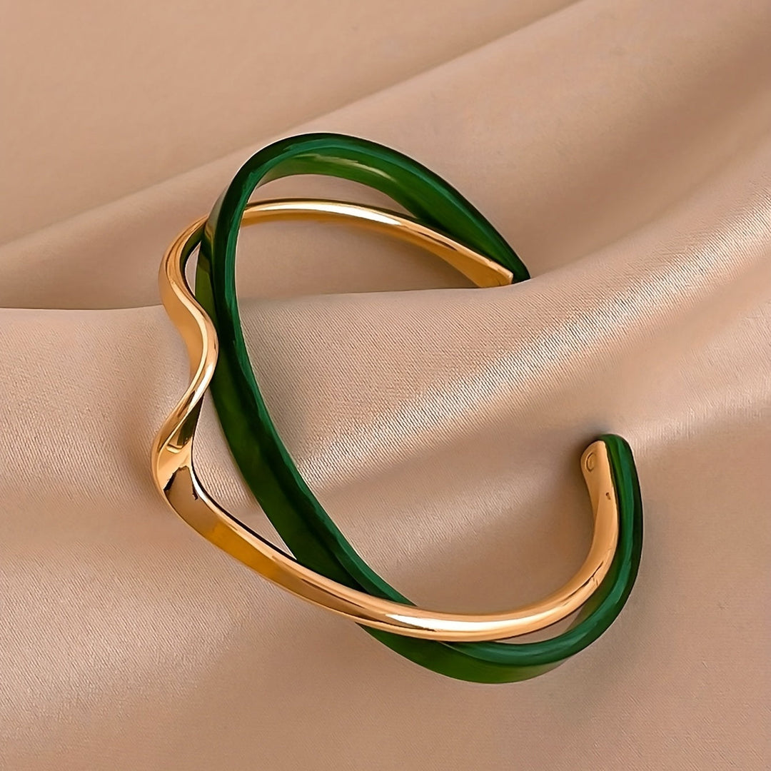 Golden Minimalist Wave Shape Cuff Bangle
