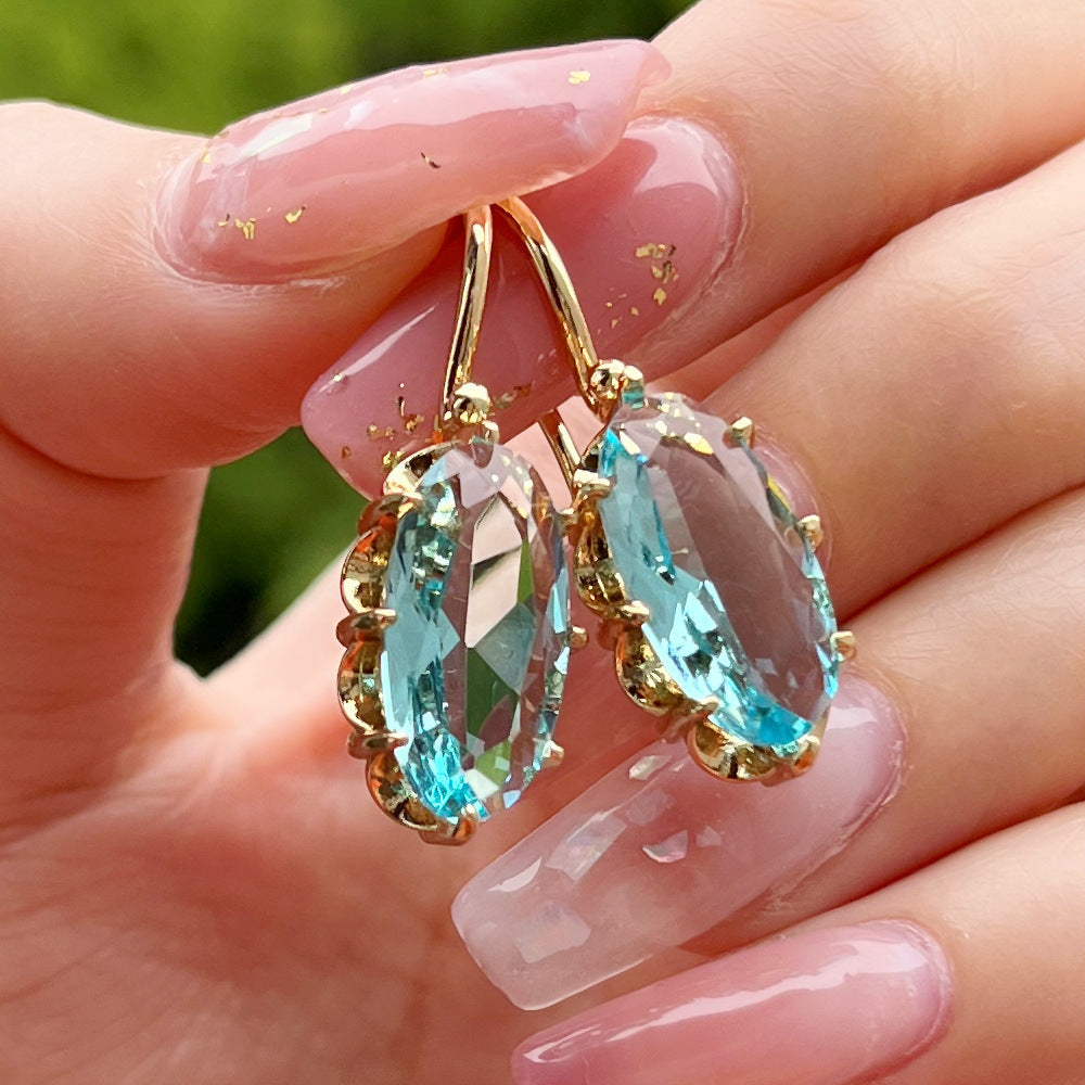 Fashionable Oval Drop Earrings