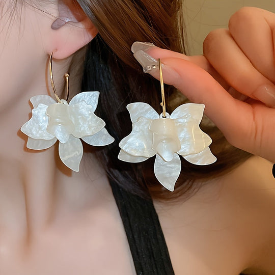 Vintage Resin Flower Dangle Earrings