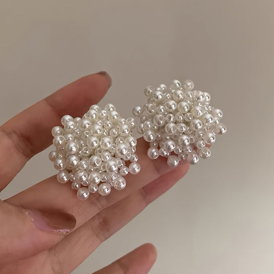 Fashionable Chic Faux Pearl Stud Earrings