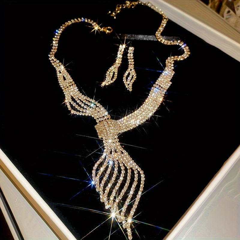 Leaf Pendant Necklace & Earrings
