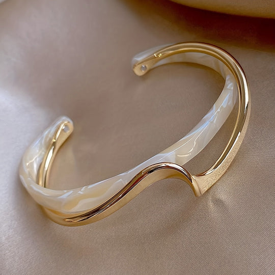 Golden Minimalist Wave Shape Cuff Bangle