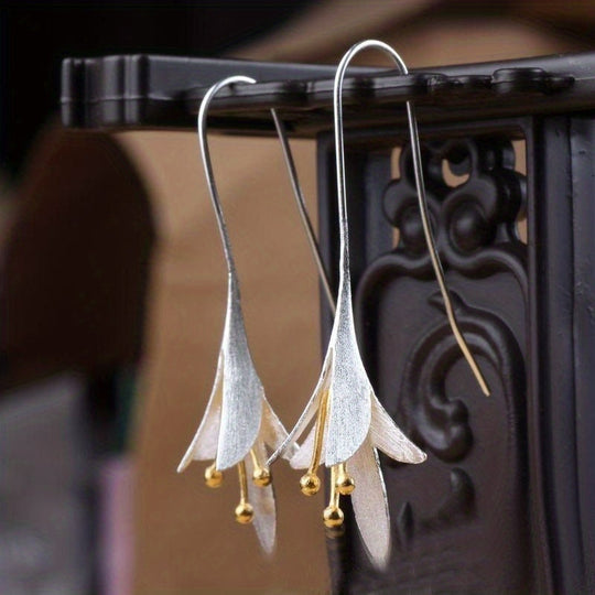 Vintage Flowers Dangle Earrings