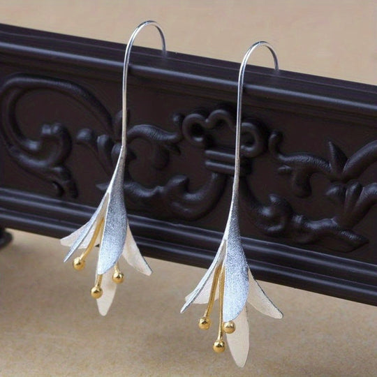 Vintage Flowers Dangle Earrings