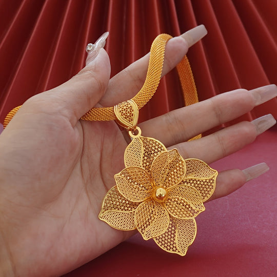 Luxury Flower Pendant Necklace & Earrings Set