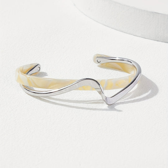 Golden Minimalist Wave Shape Cuff Bangle