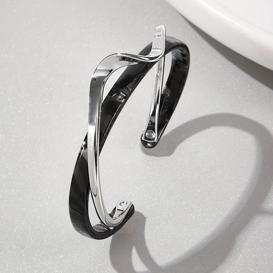 Golden Minimalist Wave Shape Cuff Bangle