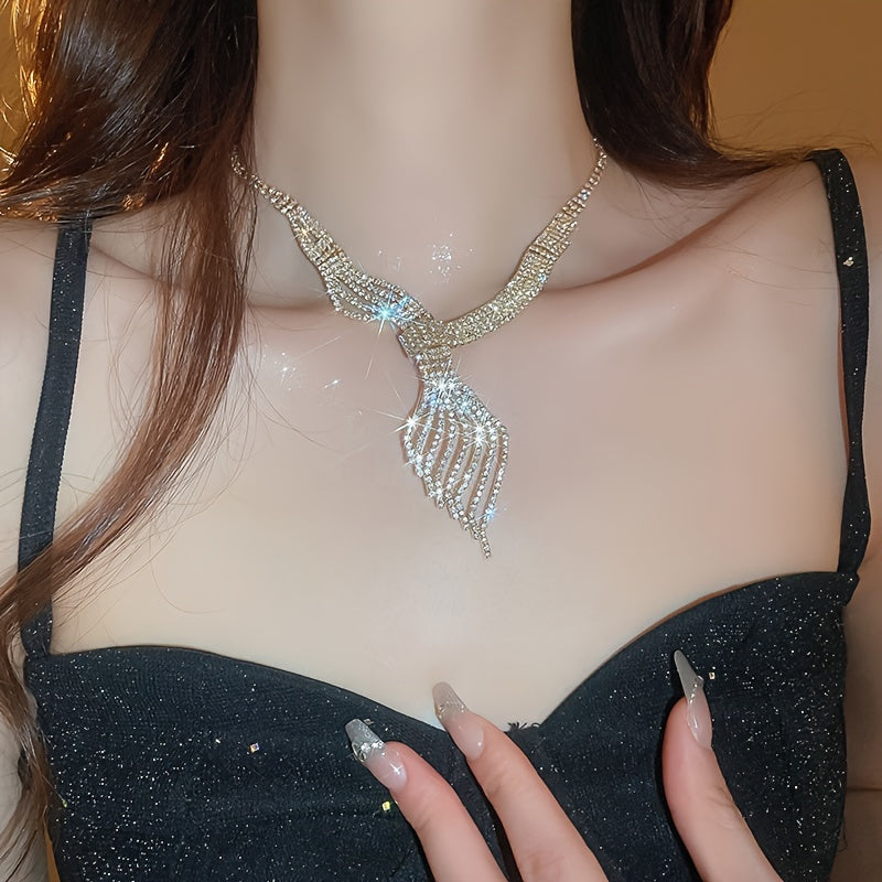 Leaf Pendant Necklace & Earrings