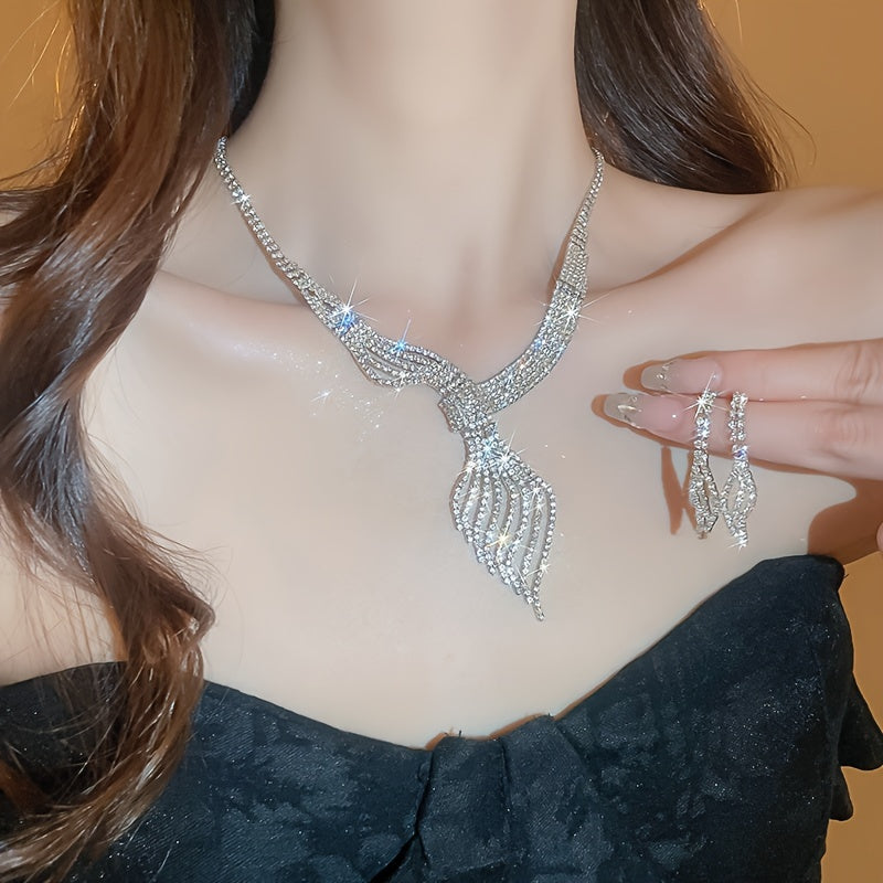 Leaf Pendant Necklace & Earrings