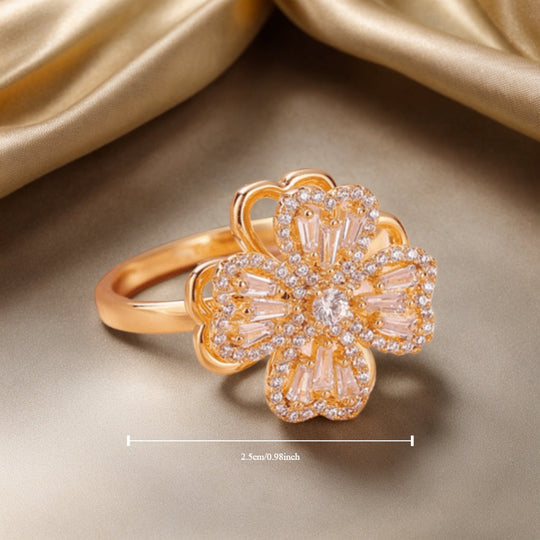 Fashion Clover Stress-Relief Ring