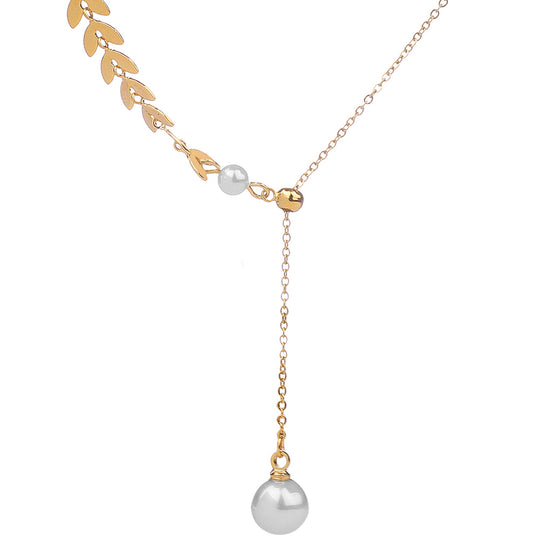 Choker with Design of Leaves Pendant