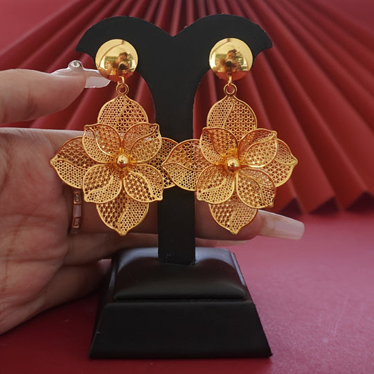 Luxury Flower Pendant Necklace & Earrings Set