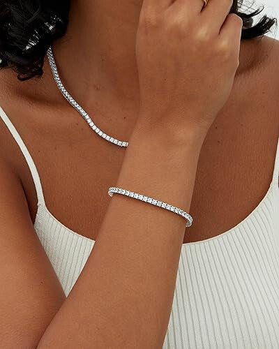 Tennis bracelet
