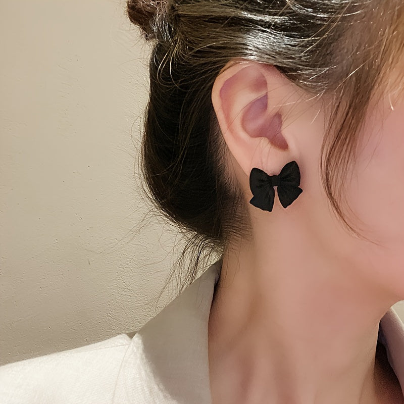 Elegant Black Bow Dangle Earrings
