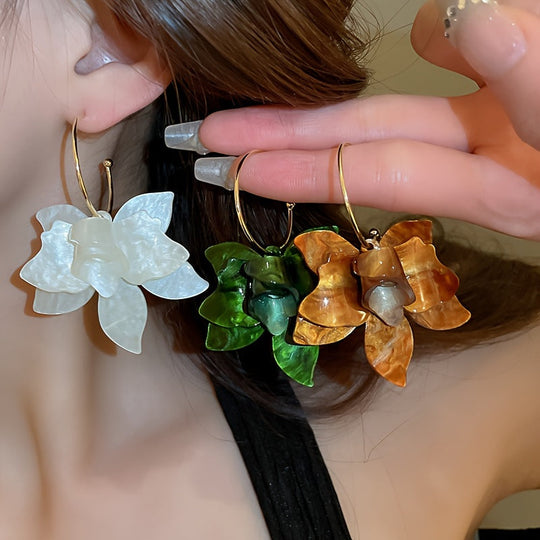 Vintage Resin Flower Dangle Earrings