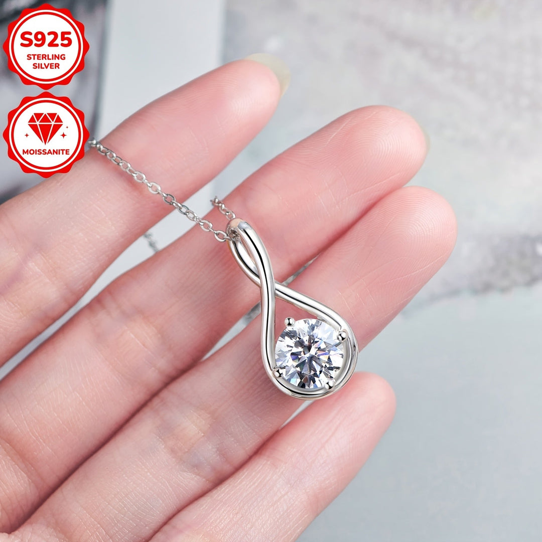 Single Stone Moissanite Pendant Necklace