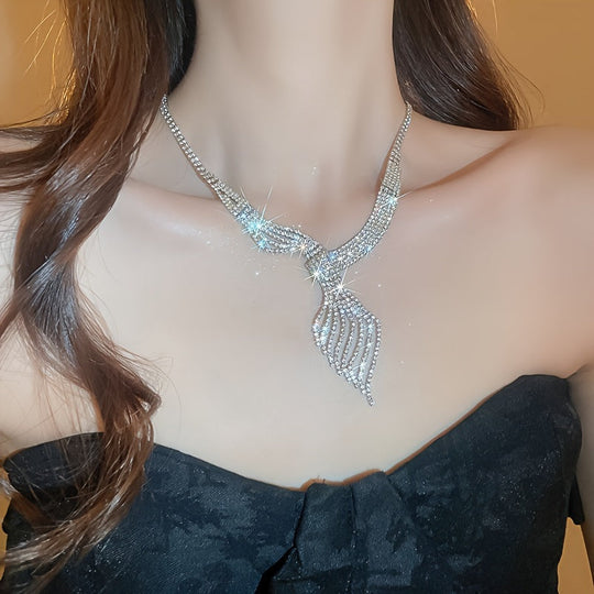 Leaf Pendant Necklace & Earrings
