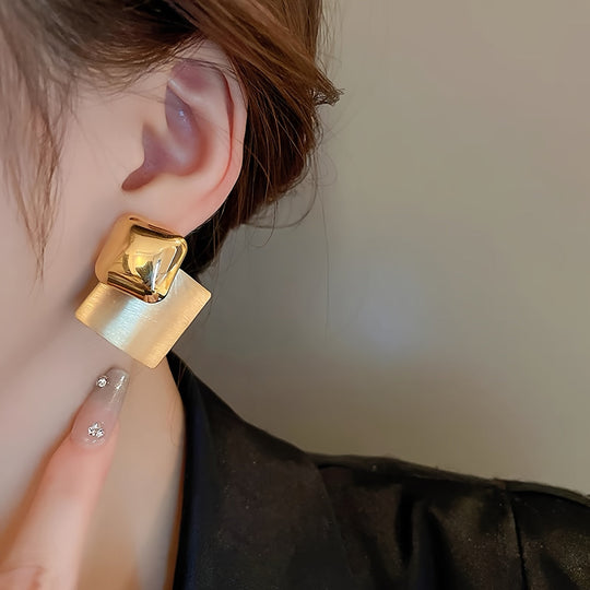 Vintage-Inspired Geometric Square Earrings
