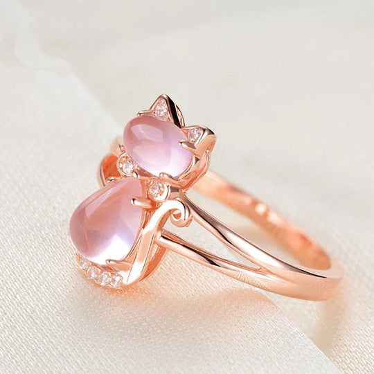 Dangling Earrings with Bright Pearls