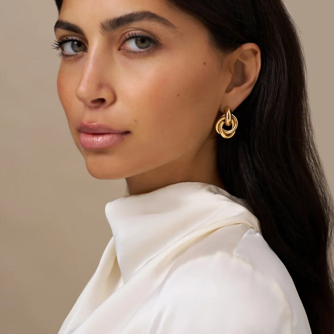 Statement Interlocking Earrings Gold