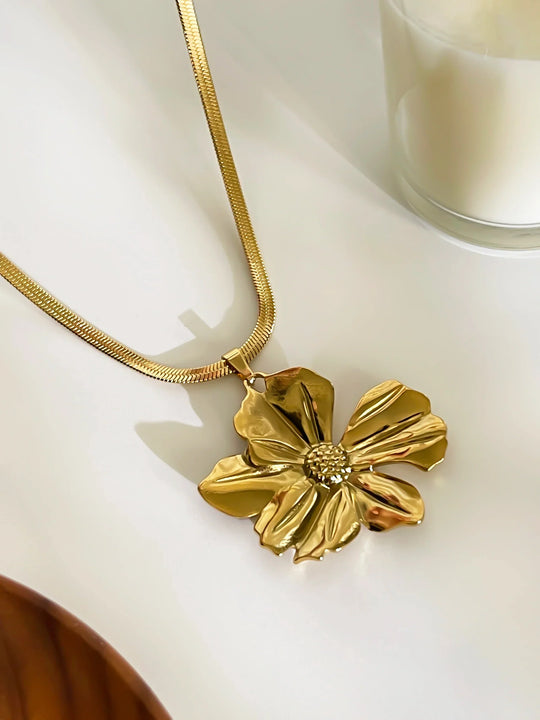 Fiore Pendant Necklace
