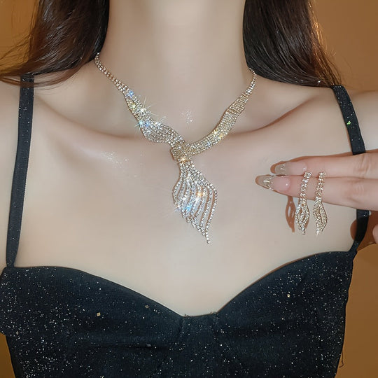 Leaf Pendant Necklace & Earrings