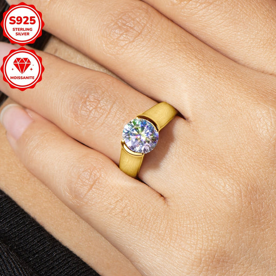 Classic Elegant Moissanite Engagement Ring