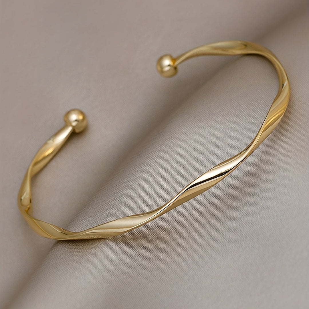 Simple Style Geometric Twisted Bangle