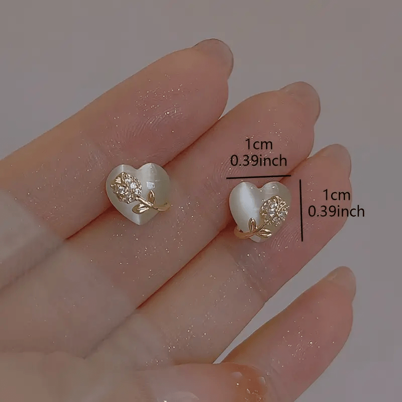 Vintage Style Heart-Shaped Rose Earrings