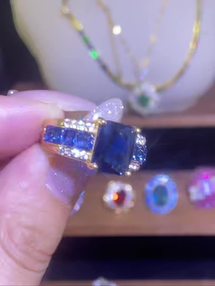 Sapphire Blue Rectangular Cut Ring