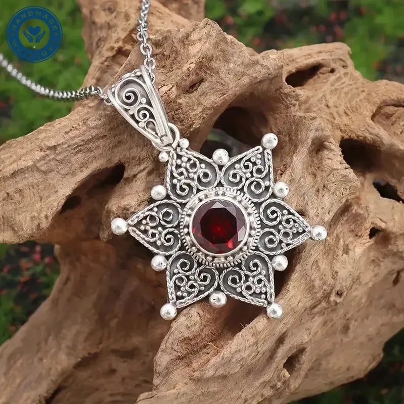 Jessindra Carmalyth Necklace