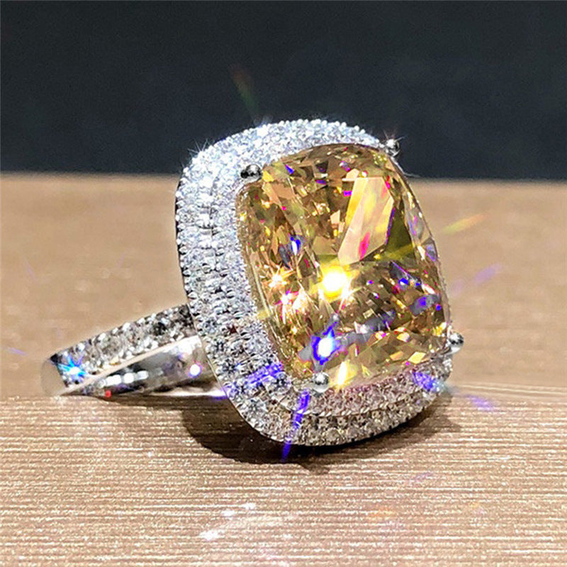 Luxurious Zirconia Halo Ring