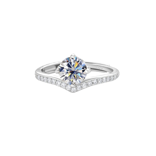 Elegant Round Moissanite Ring