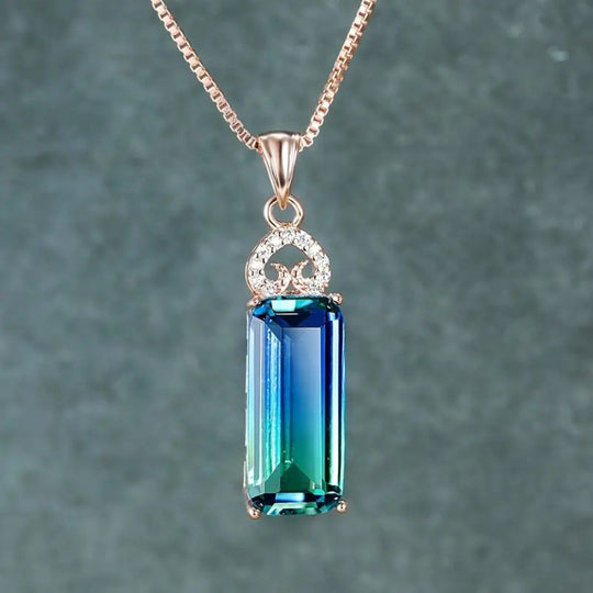 Geometric Heart Zirconia Pendant Necklace