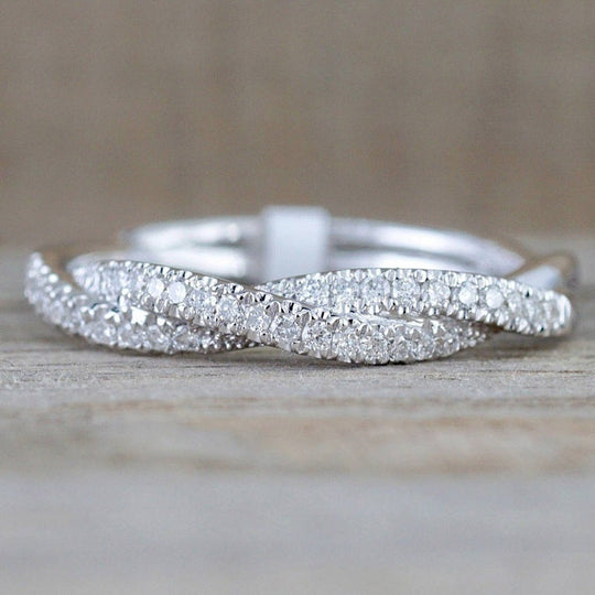 Luxury Zirconia Twisted Band Ring