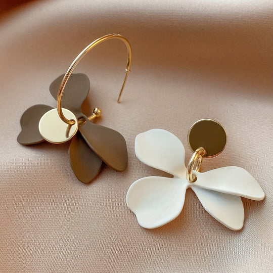 Delicate Casual Dangle Earrings