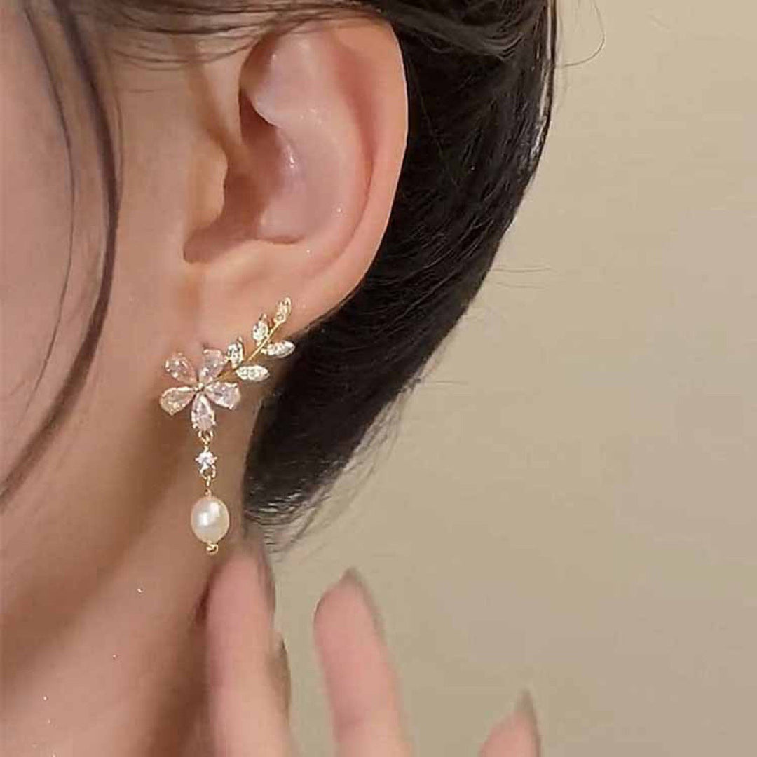 Exquisite Pearl Flower Leaf Drop Earrings