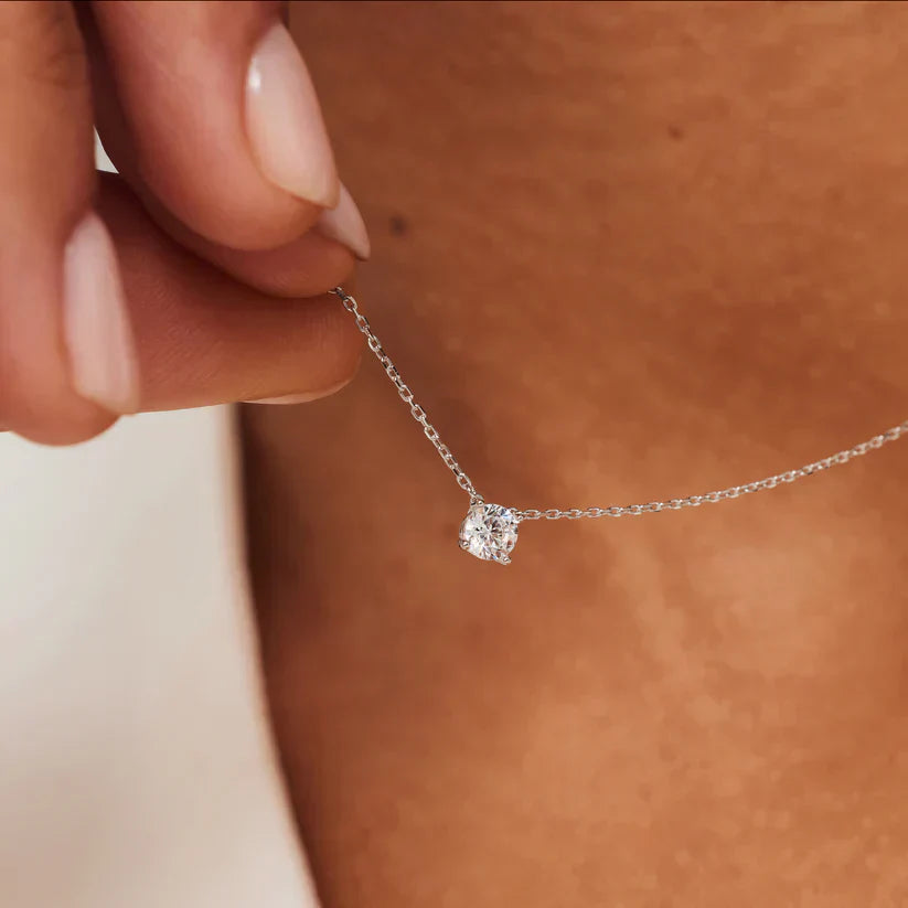 Cléa Stone Necklace